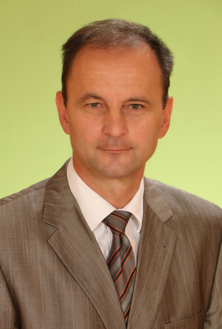 Iván János: elnökségi tag