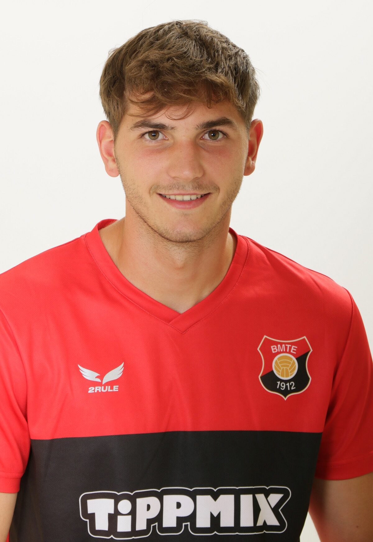 Vasvári Zoltán